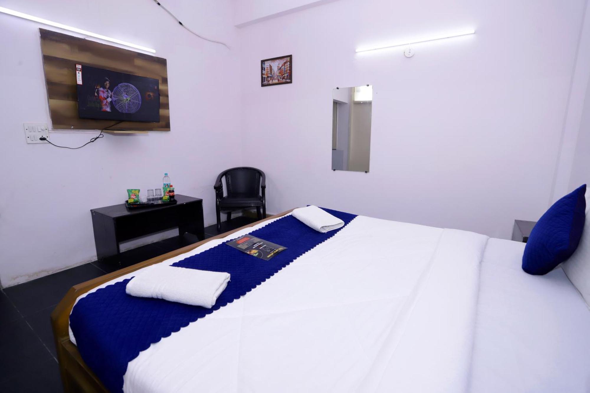 Hotel Warm Welcome - Noida Sector 51 Bagian luar foto