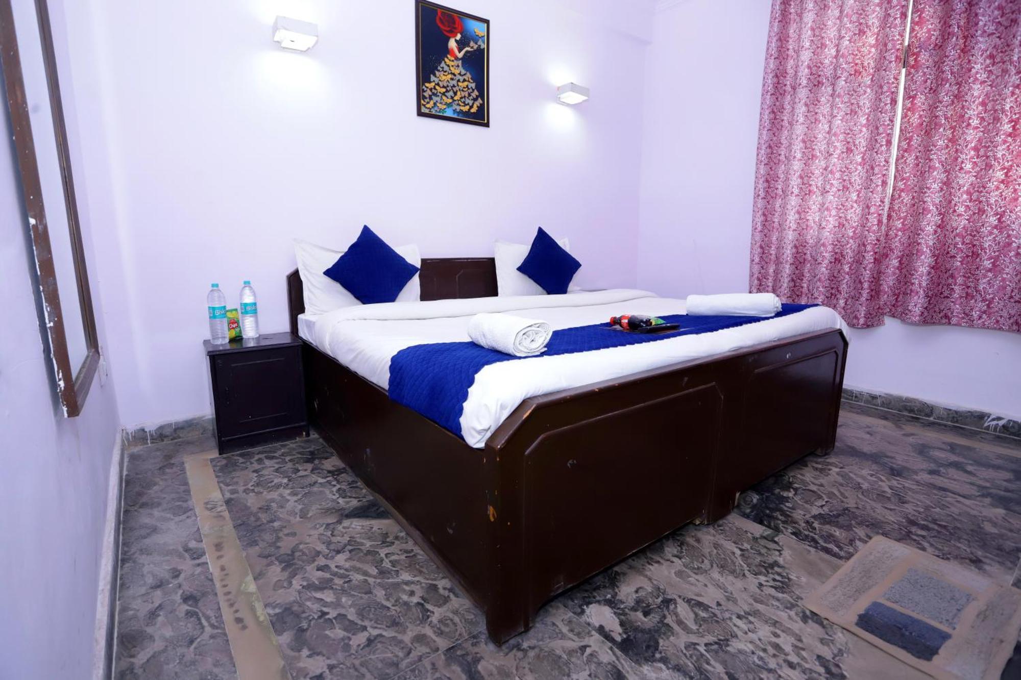 Hotel Warm Welcome - Noida Sector 51 Bagian luar foto